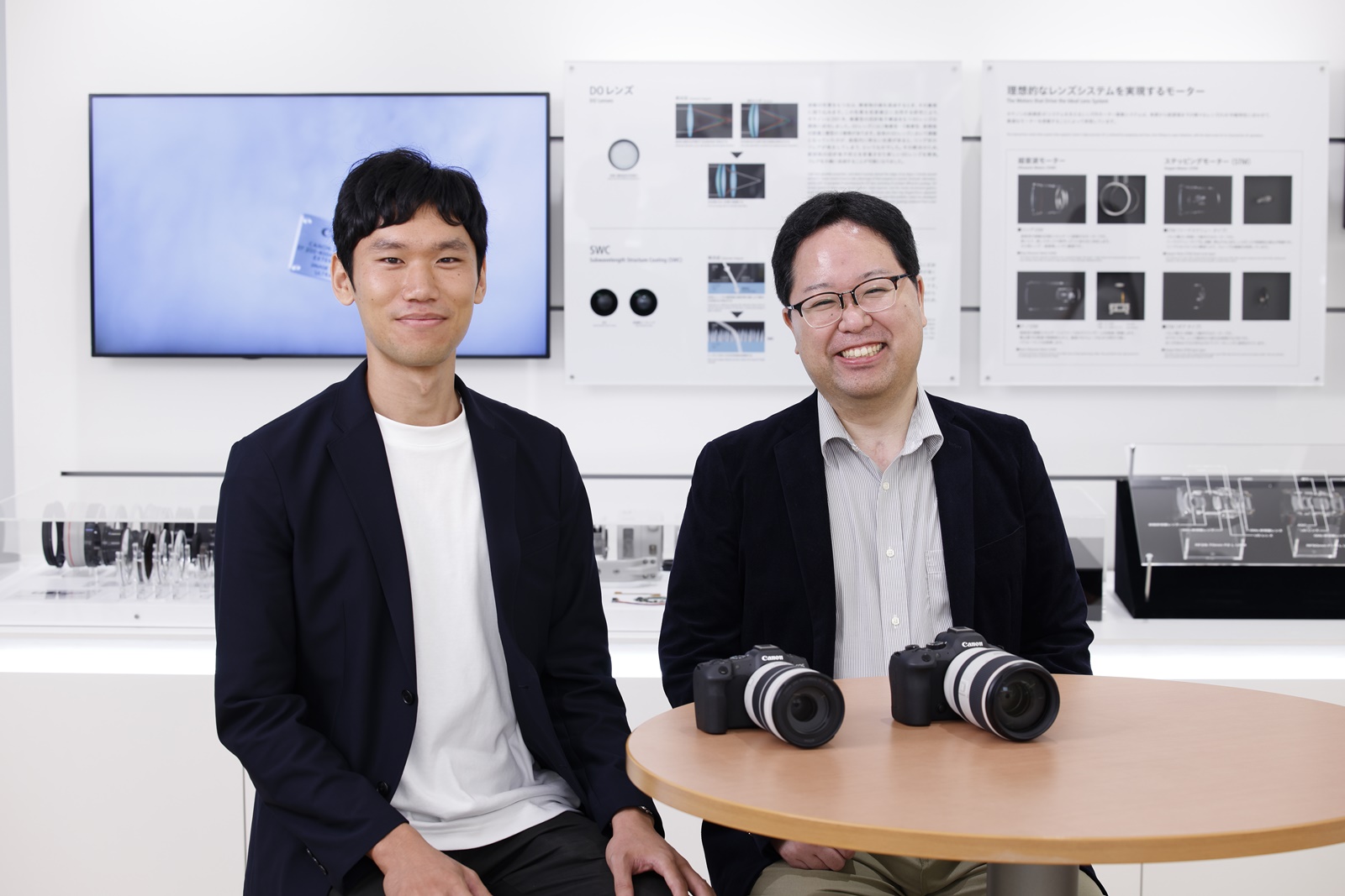 （左）電氣設計師：本間大貴
（右）機械設計師：佐佐木邦彥